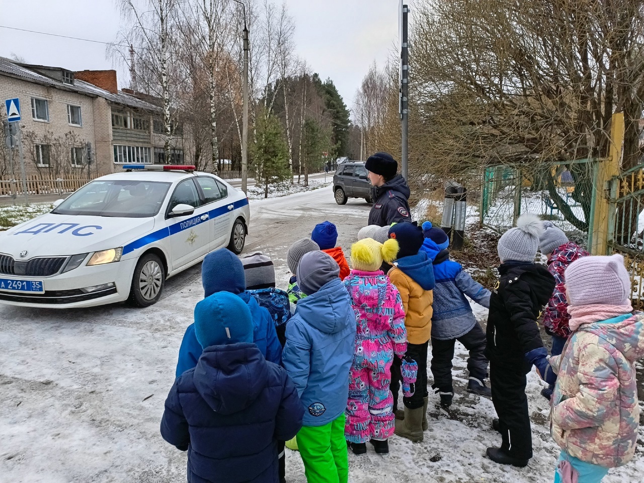 В МАДОУ &quot;Детский сад № 3&quot;прошло важное мероприятие для подготовительной группы «Посвящение в отряд ЮИД»..