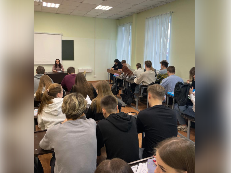 Во взаимодействии с высшими учебными заведениями Вологодской области.