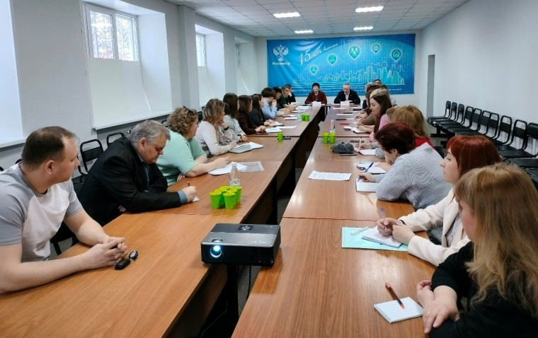 В Управлении Росреестра по Вологодской области состоялась рабочая встреча с кадастровыми инженерами. В Управлении Росреестра по Вологодской области состоялась рабочая встреча с кадастровыми инженерами.