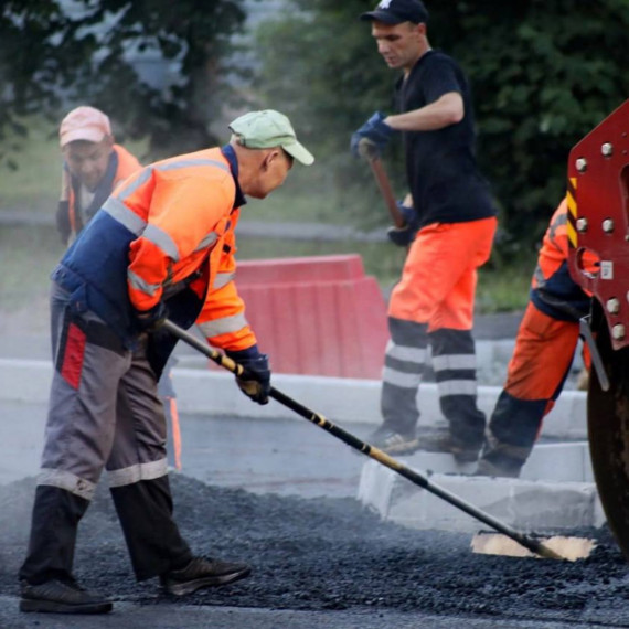 Опережающими темпами при федеральной поддержке: в рамках нацпроекта БКД до конца года на Вологодчине будет дополнительно отремонтировано 78 километров дорог.