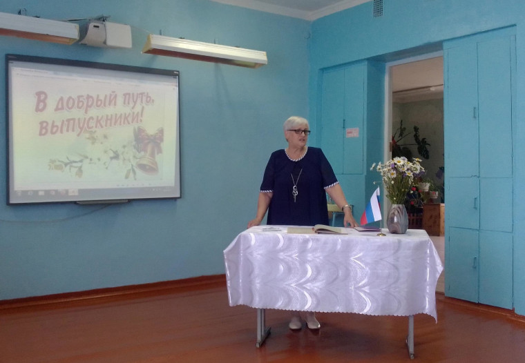 Директор Режской основной школы Сямженского округа Кукина Маргарита Владимировна.
